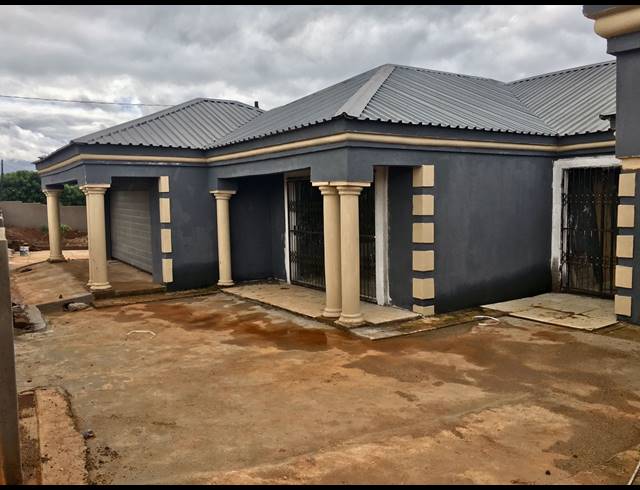 3 BEDROOM HOUSE FOR SALE IN MAVHUNDA A